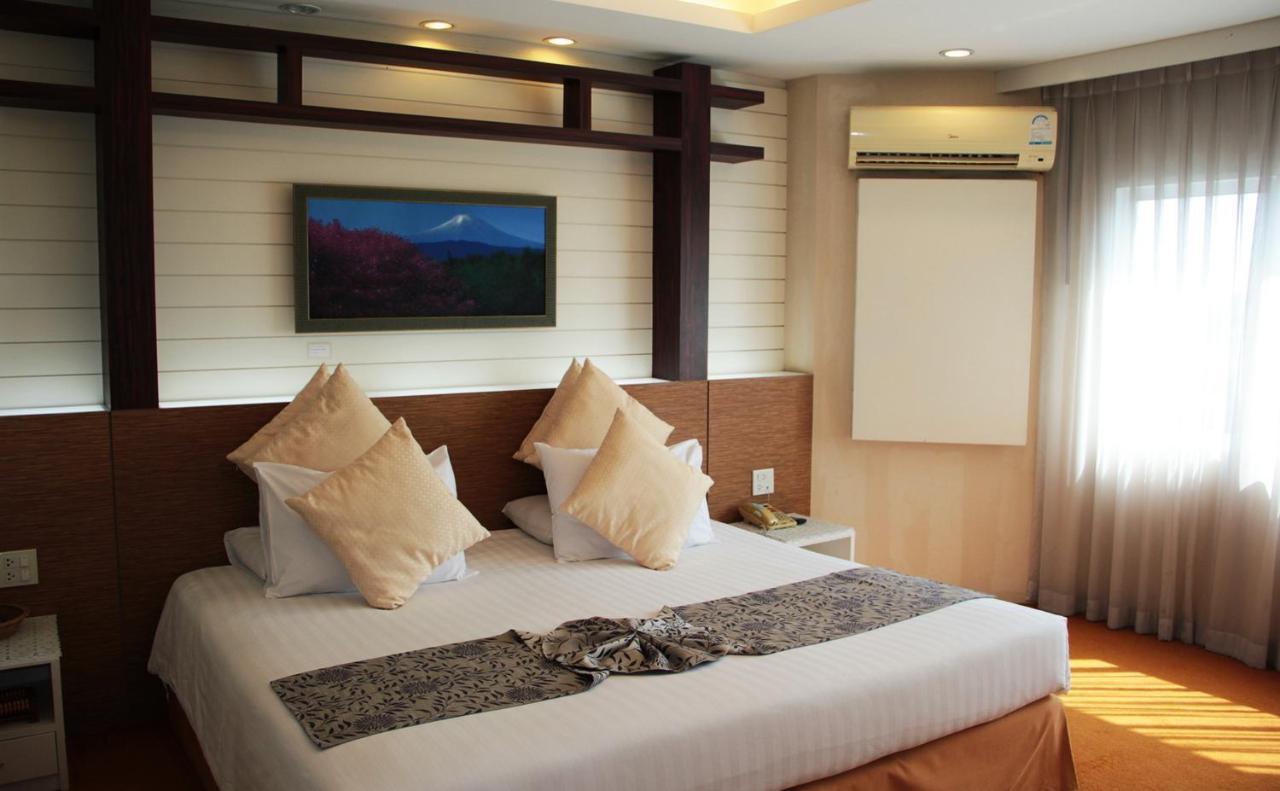 V Verve Service Apartment Hotel Chachoengsao Eksteriør billede