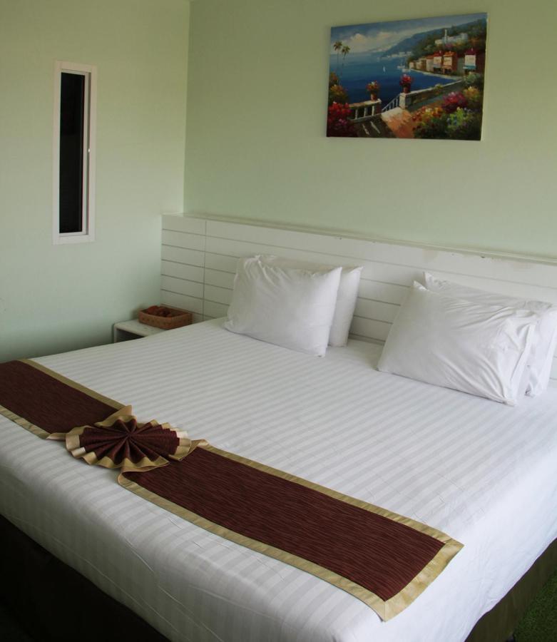 V Verve Service Apartment Hotel Chachoengsao Eksteriør billede