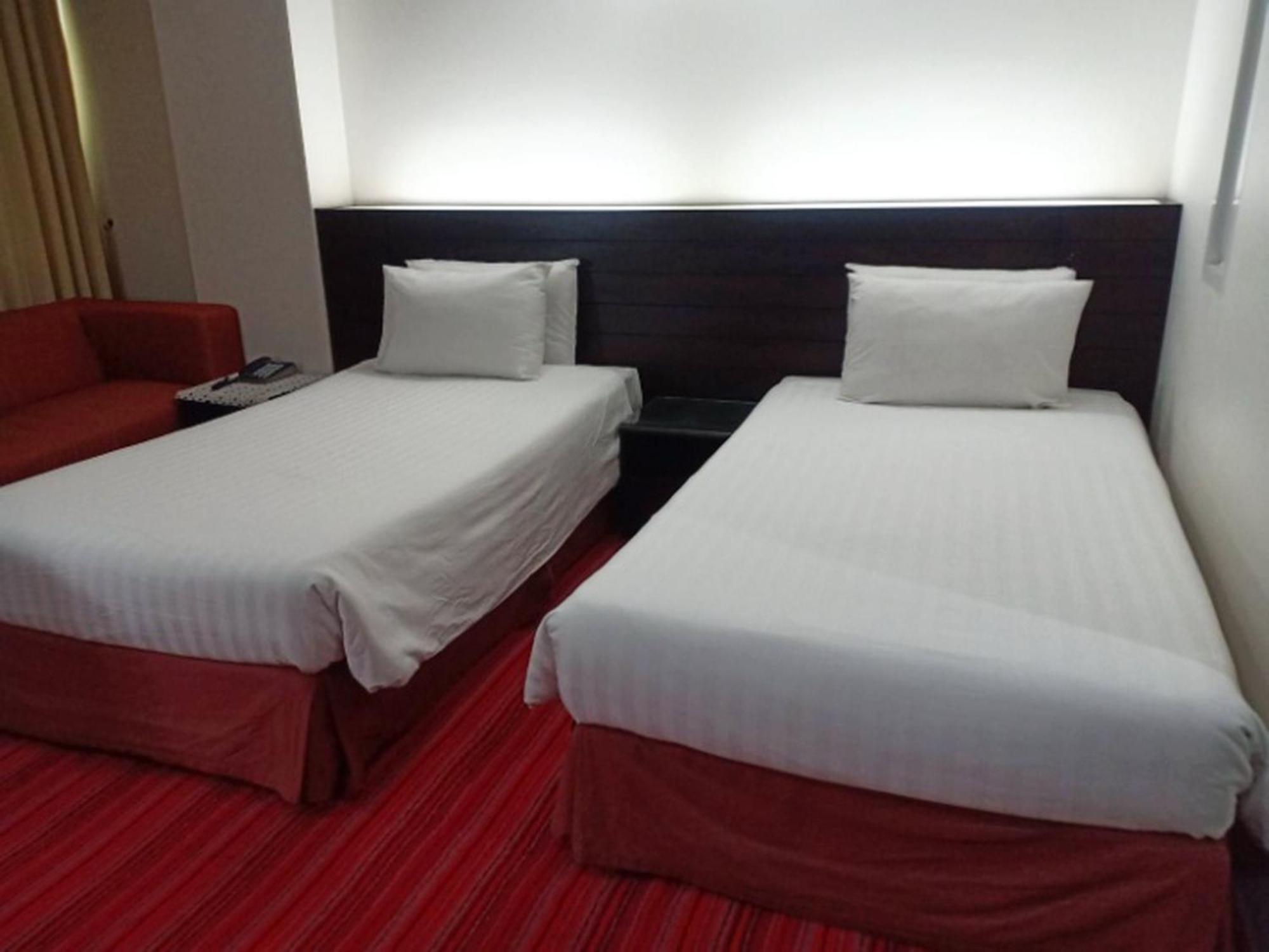 V Verve Service Apartment Hotel Chachoengsao Eksteriør billede